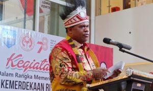 Bupati Manokwari Hermus Indou Bupati Manokwari Hermus Indou mengatakan Pemkab terus mendorong kemandirian ekonomi daerah salah satunya melalui BUMDes.