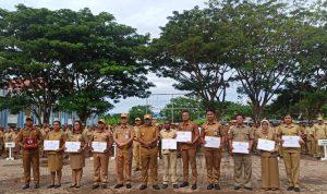 Penyerahan SK kenaikan pangkat kepada 364 ASN di lingkup Kabupaten Manokwari