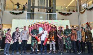 FB82A447-AE6A-4D39-BAAD-9F7046DF136D