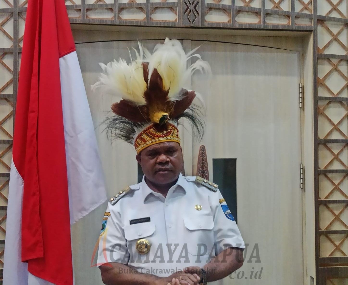 Bupati Manokwari Hermus Indou Bupati Manokwari Hermus Indou