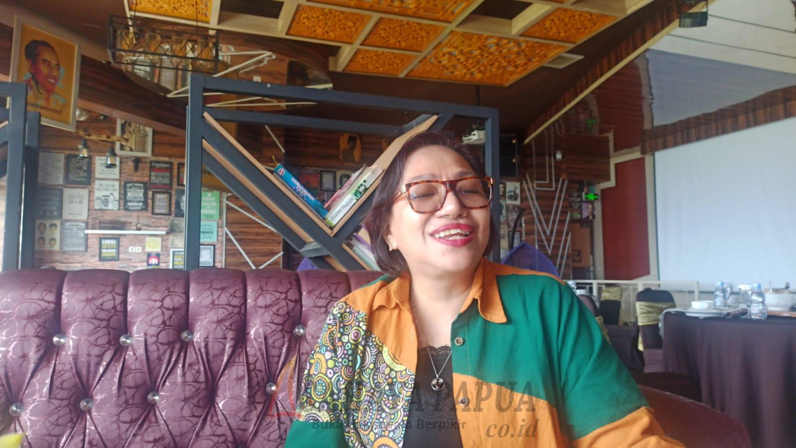 Ketua Program USAID Kolaborasi Caroline Tupamahu