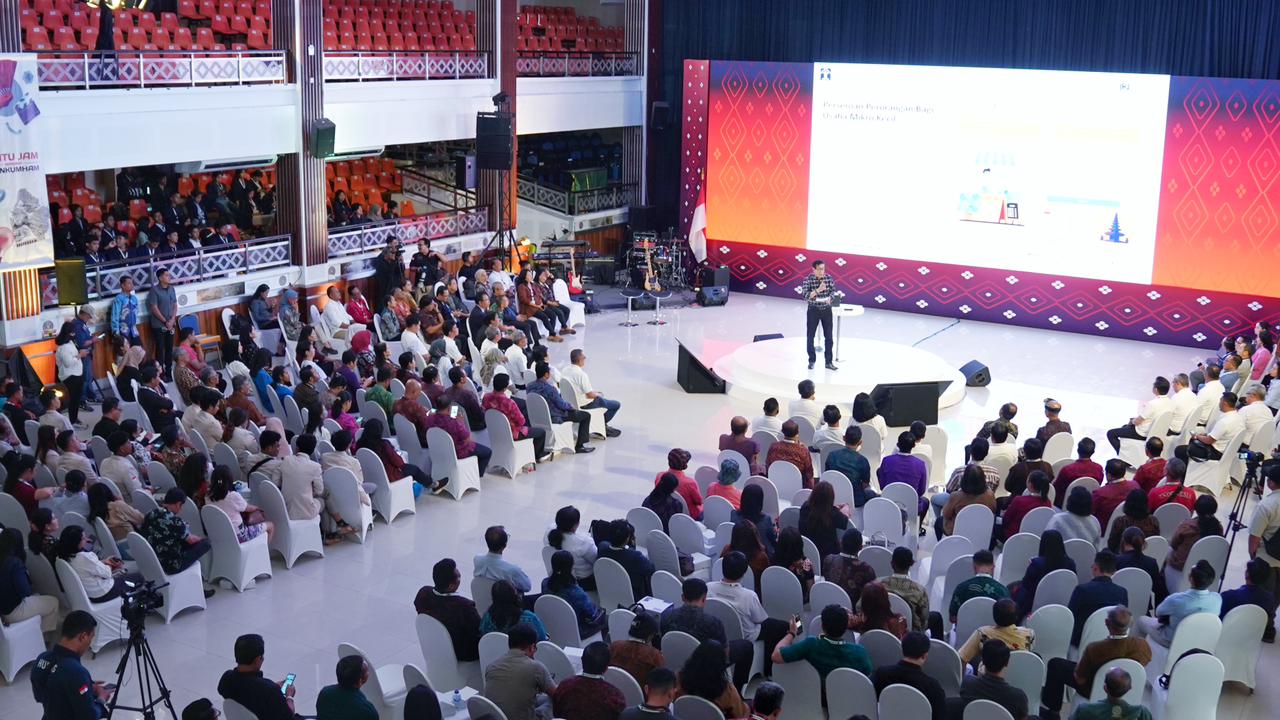 kegiatan ‘Satu Jam Bersama Menkumham’ yang diselenggarakan di Universitas Udayana, Bali