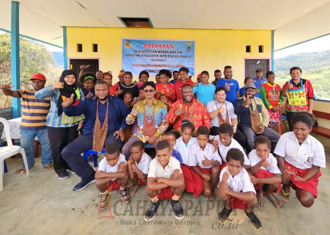 Kunjungan Kerja Komisi I DPR Papua Barat di Distrik Minyambouw, Kabupaten Pegunungan Arfak Kunjungan Kerja Komisi I DPR Papua Barat di Distrik Minyambouw, Kabupaten Pegunungan Arfak